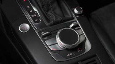 Audi A3 e-tron Sportback centre console