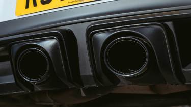 Porsche 911 Carrera GTS - exhausts