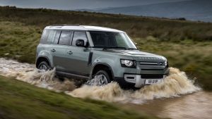 Land Rover Defender P400e PHEV - front off-road