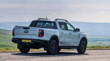 Ford Ranger - rear action