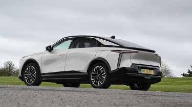 DS No8 - rear static