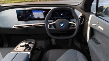 BMW iX - dash