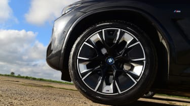 BMW iX3 - front n/s wheel