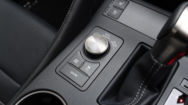 Lexus RC - drive mode