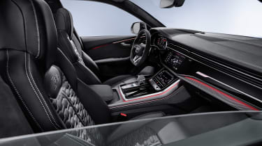 Audi RS Q8 - front seats