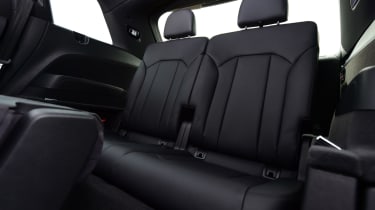 Audi Q7 2016 - rearmost seats
