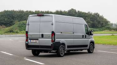 Toyota Proace Max - rear 3/4 static