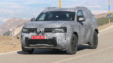2024 Dacia Duster (camouflaged) - front tracking