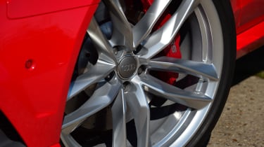 Audi RS6 Avant Performance 2016 - wheel