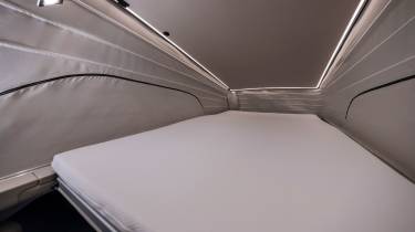 Mercedes Marco Polo - bed