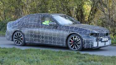 BMW 3 Series ‘Neue Klasse’ spy shot - front right angled