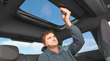 MINI John Cooper Works - sunroof