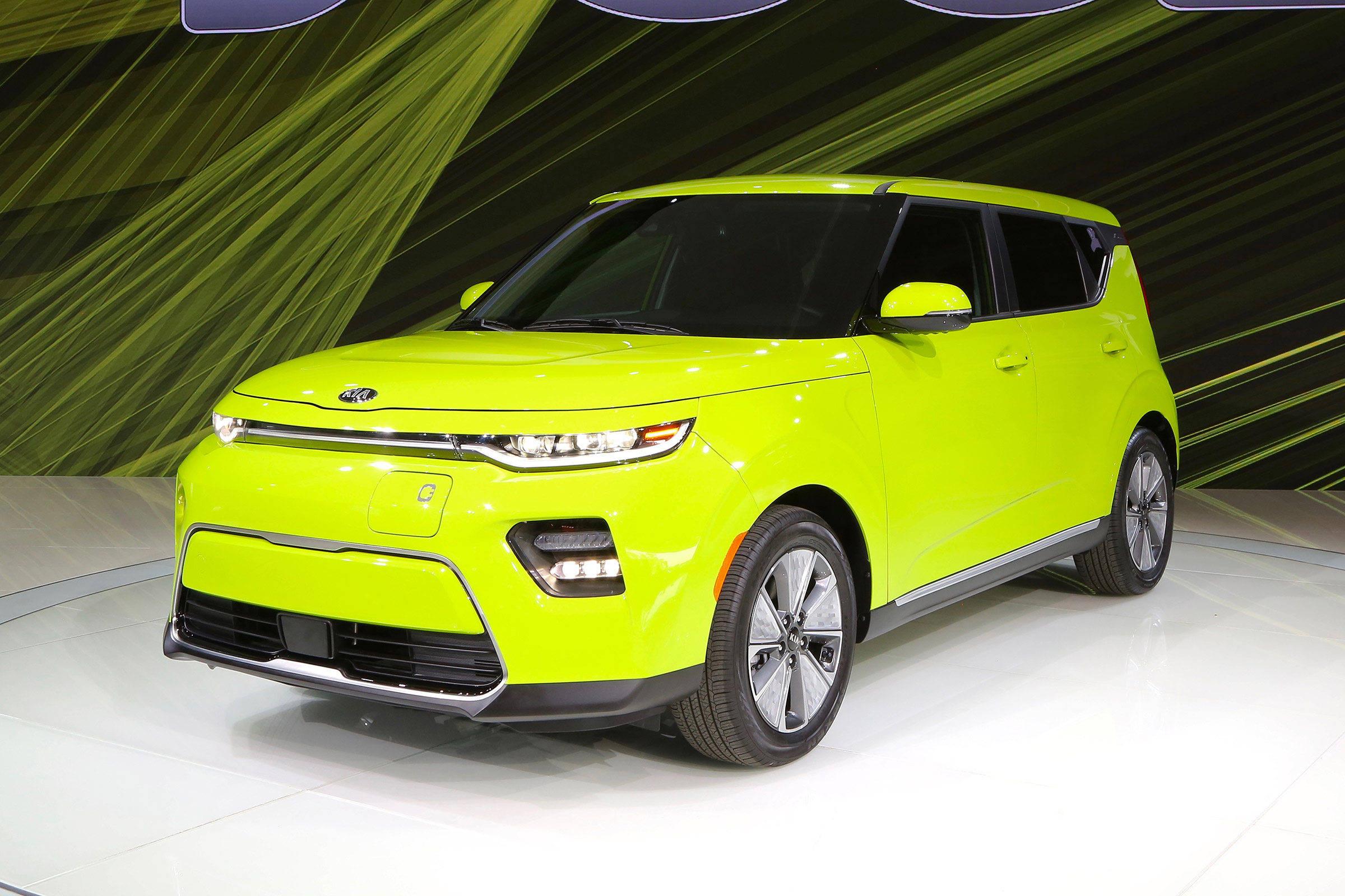 New 2019 Kia Soul EV revealed at LA Motor Show | Auto Express