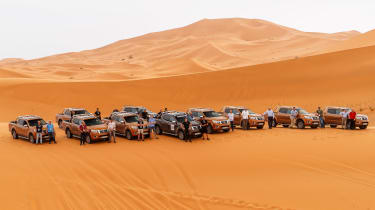Nissan NP300 Navara pick-up dune - sand group