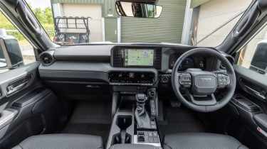 Toyota Land Cruiser Commercial - dashboard