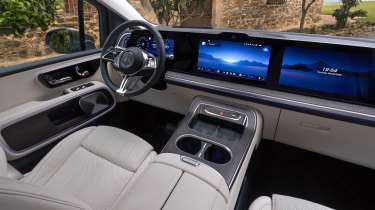 Mercedes VLE - cabin