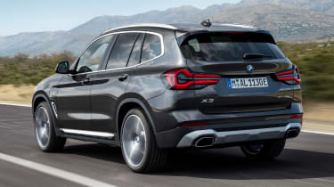 BMW X3 - rear tracking