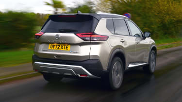 Nissan X-Trail E-4orce - rear tracking