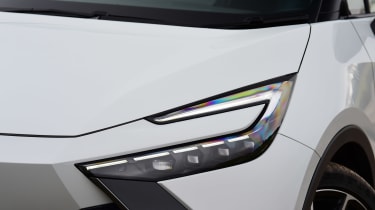 Toyota C-HR - front light