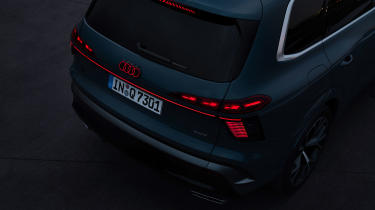 Audi Q7 - rear lights