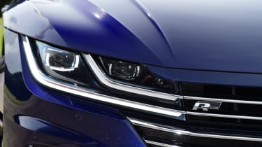 Volkswagen Arteon review - headlight