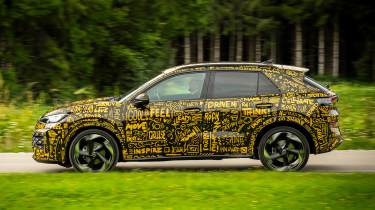 Volkswagen T-Roc prototype - side action