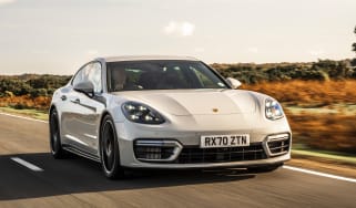 Porsche Panamera GTS - rear seats