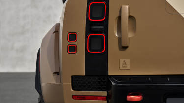 Land Rover Defender Dakar - rear detail