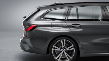 BMW 3 Series Touring - studio rear wheel