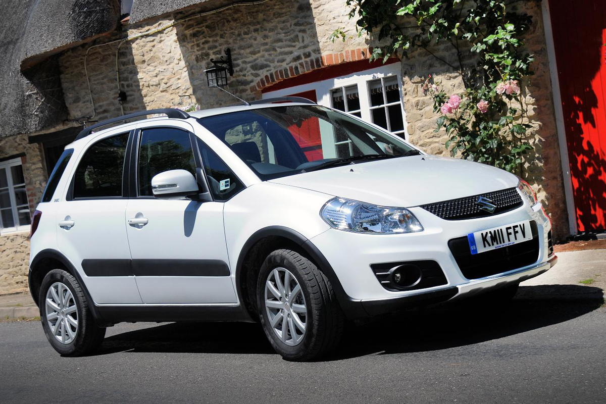 Suzuki SX4 (2006-2014) review | Auto Express