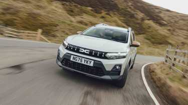 Dacia Jogger - front cornering, close