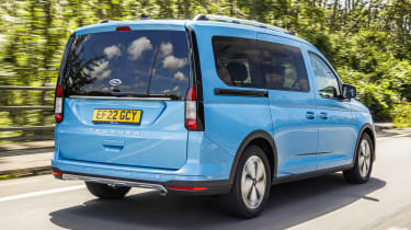Ford Tourneo Connect - rear tracking