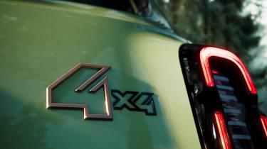 Renault 4 Savane 4x4 concept - 4x4 badge