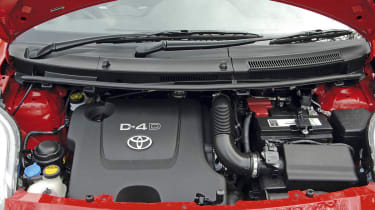 Yaris engine