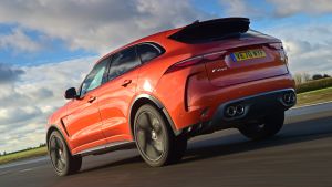 Jaguar F-Pace SVR -rear