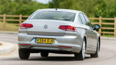 VW Passat - rear cornering