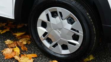 Dacia Spring Cargo - wheel