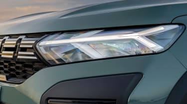 Dacia Sandero Stepway - headlight