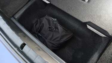 BMW i7 - boot storage