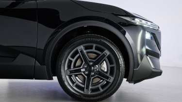 Subaru Uncharted - front wheel