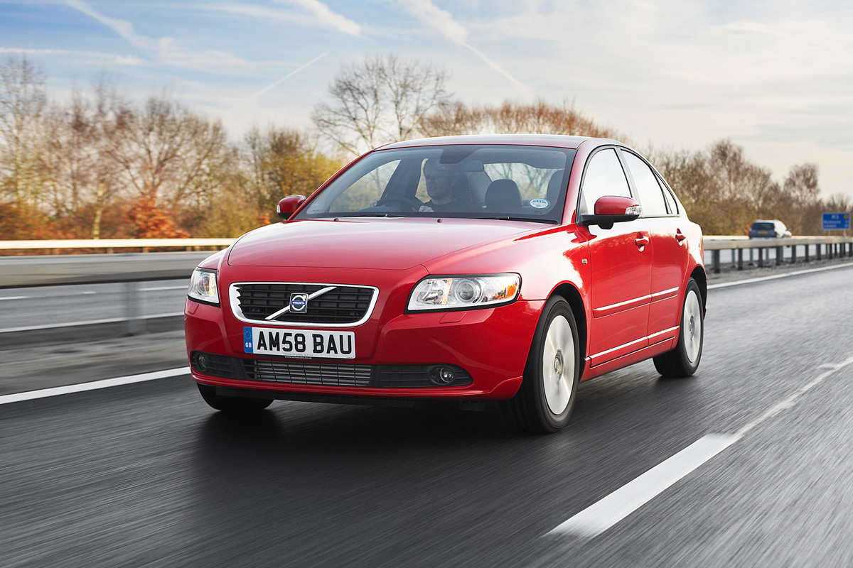 Volvo S40 (20042012) review Auto Express