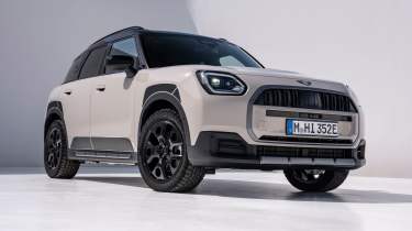 MINI Countryman Untamed - front white