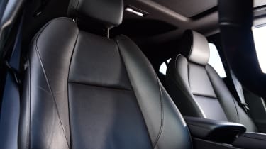 Mazda 3 - front seats