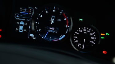 New Lexus GS F 2016 - dials