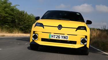 Renault 5 - full front