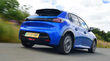 Peugeot 208 - rear tracking