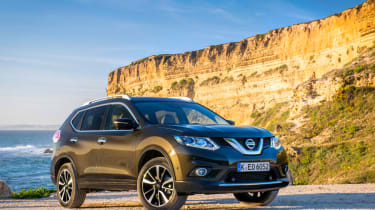 Nissan X-Trail Tekna diesel review - pictures  Auto Express