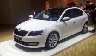 Skoda Octavia front three-quarters