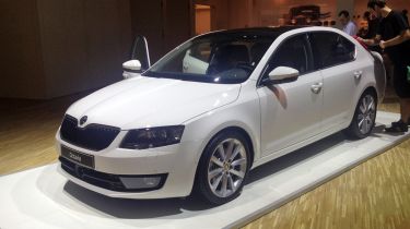 Skoda Octavia front three-quarters