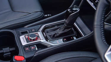 Used Subaru Forester Mk5 - centre console